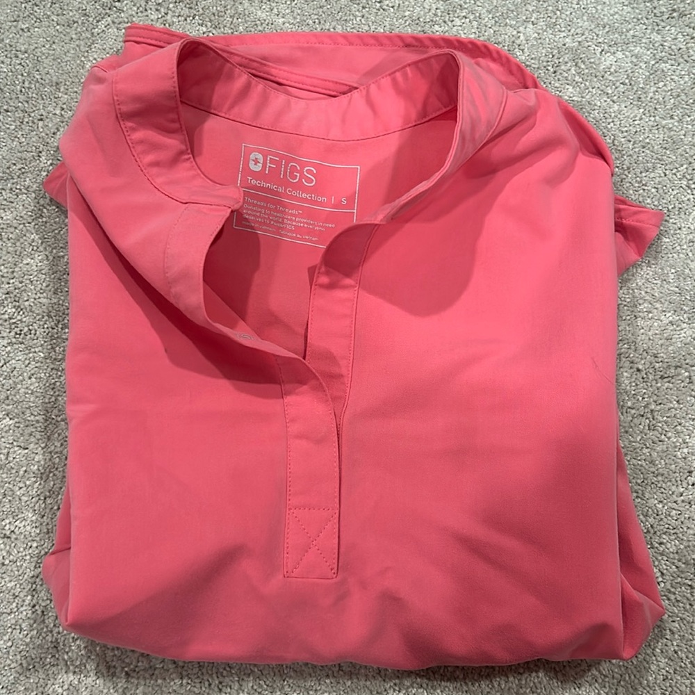 Figs neon pink Rafaela scrub top